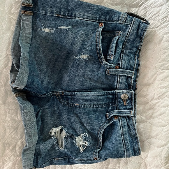 Old Navy Pants - Old navy, distressed jean shorts, size 0